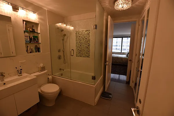 Sold by Luxury Habitat | media 8