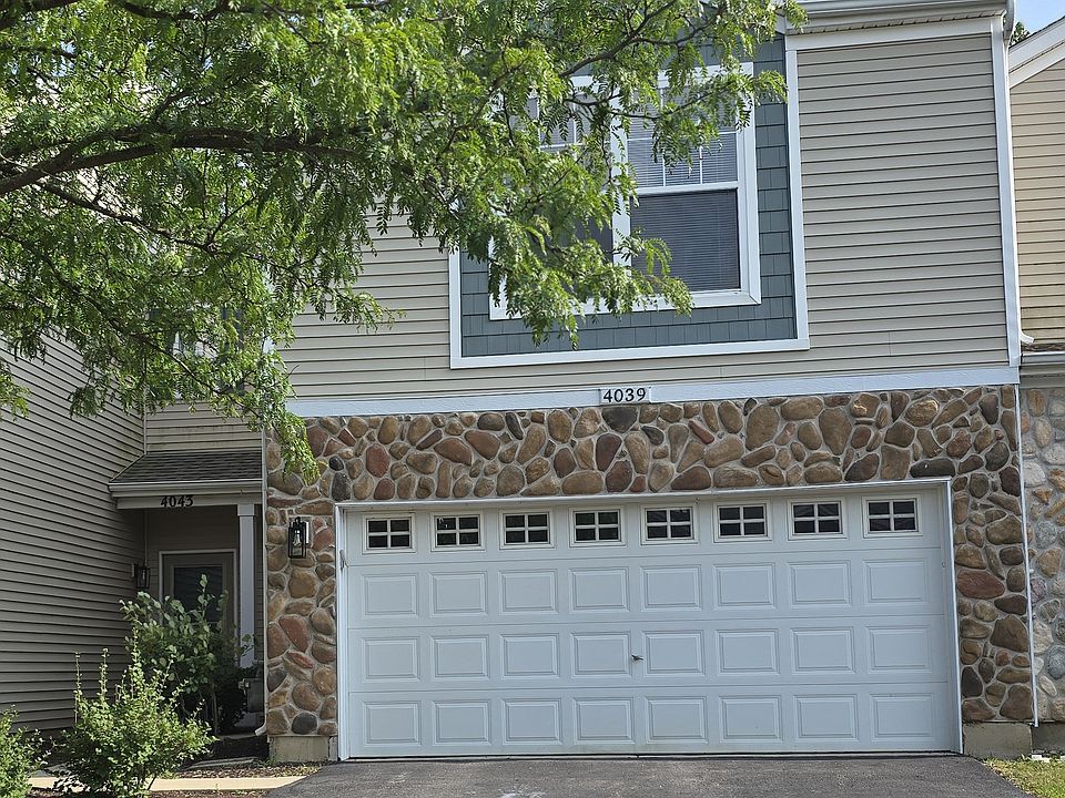 1st image of 4039 Blackstone Dr