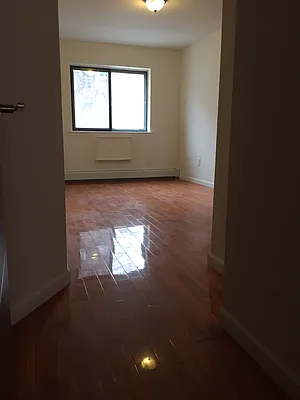 Rented by Green Home NY Realty LLC | media 22