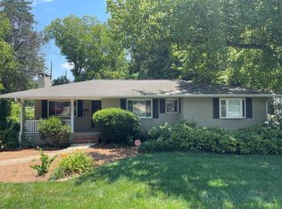 3201 Fairfax Dr, Charlotte, NC 28209