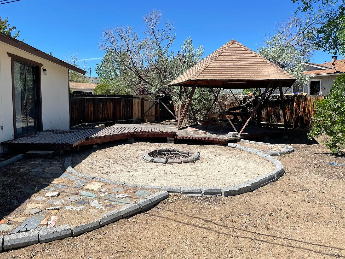 Cute 3 bedroom, 2 bathroom available in Spanish Springs!! — Photo 2