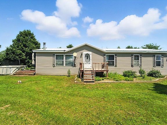 2nd image of 21563 180th St