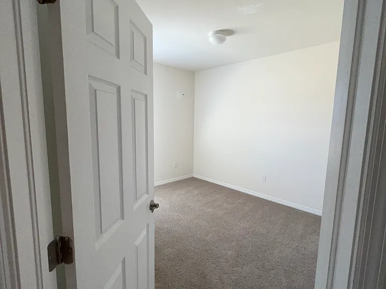 3202 74th St W — Photo 11