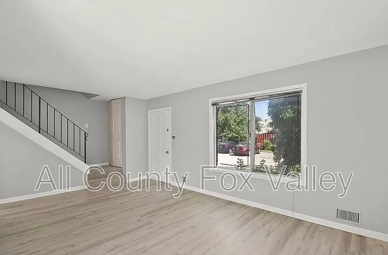 1723 Queensbury Cir — Photo 9