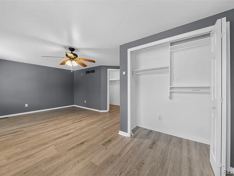 16515 Terrace Village Dr — Photo 50