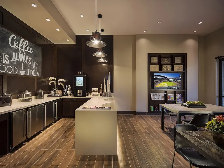 Noria Robson Luxury Apartments — Photo 19