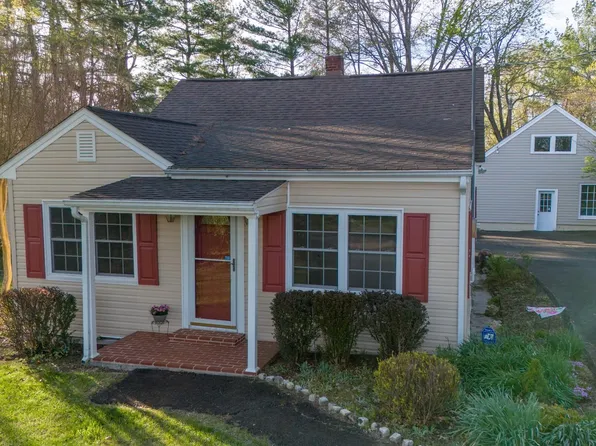 7449 Nicewander Way, Radford, VA 24141