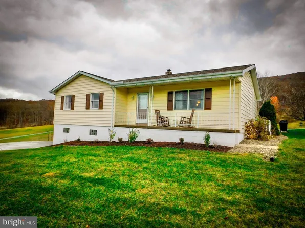 195 Swan Rd, Hollidaysburg, PA 16648