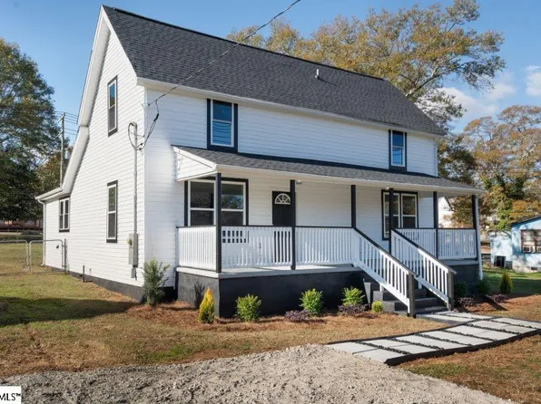 37 Square St, Pelzer, SC 29669