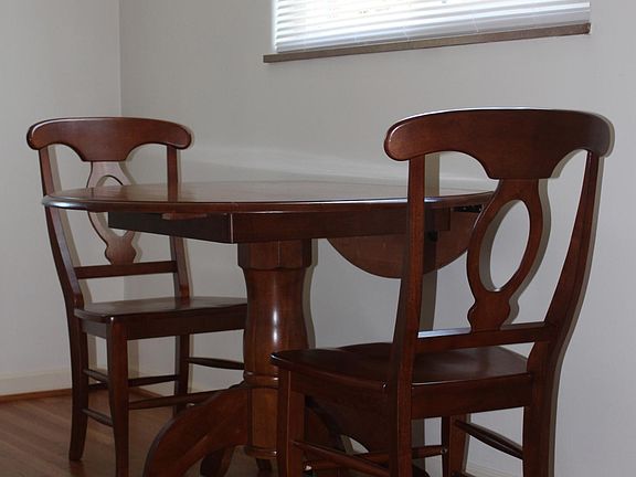 4th image of 121 Saint Margaret Dr #5