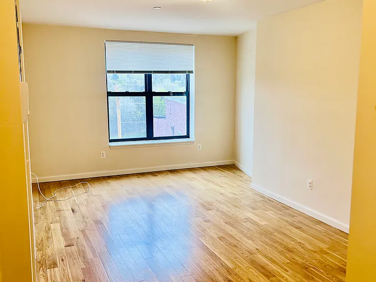 148 Main St #3E — Photo 1