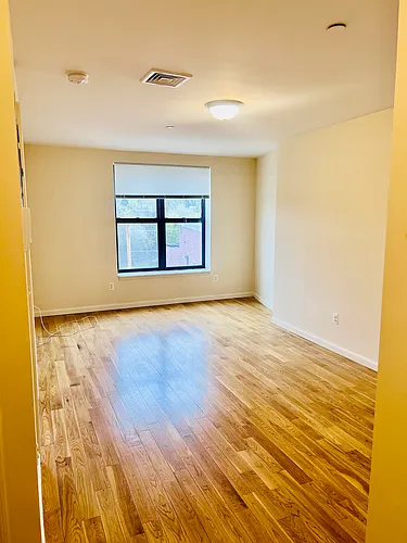 148 Main St #3E Photo 1