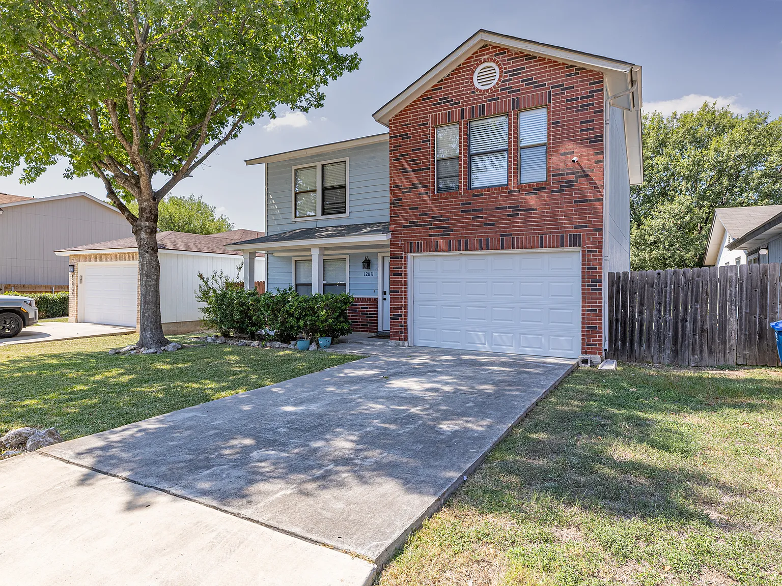 3 bed, 2.5 bath, 1582 sqft, $1,700 — Photo 2