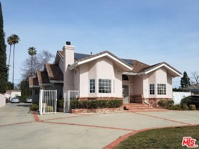 17425 Nordhoff St, Northridge, CA, 91325