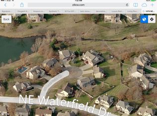 1079 NE Lakepoint Ct, Blue Springs, MO 64014