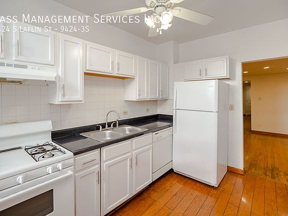 2nd image of 9424 S Laflin St #3S