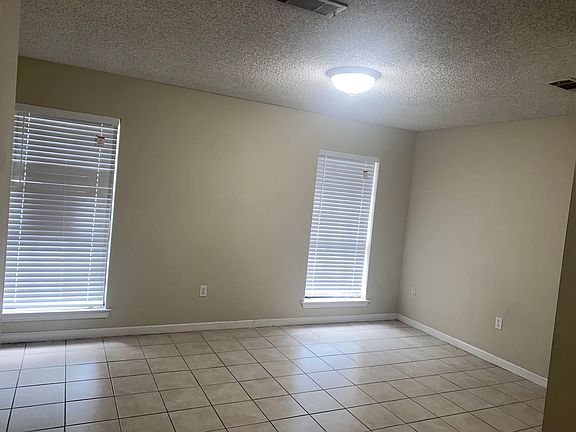 2nd image of 1134 Willow Creek Dr #1136