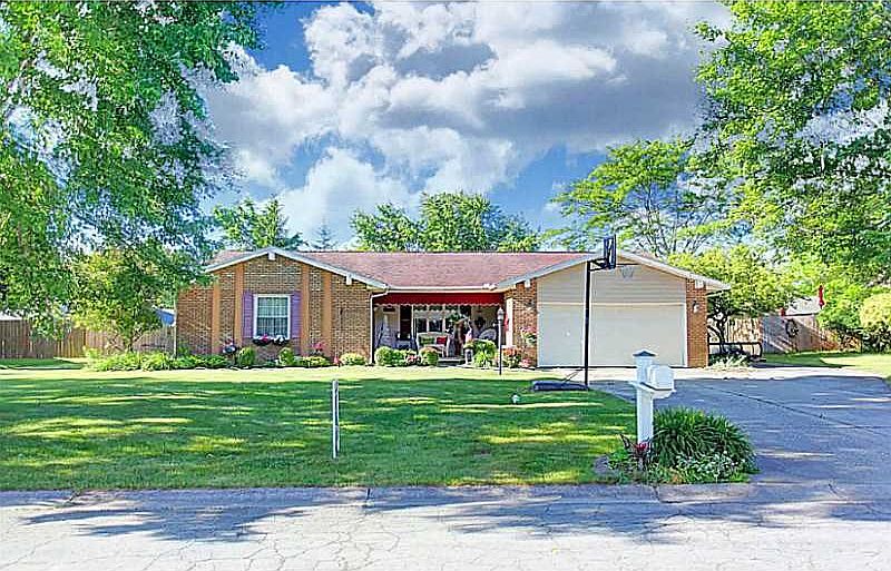1st image of 3665 Huntleigh Dr