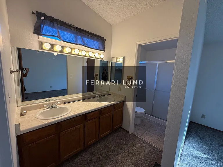 6065 Diplomat Dr — Photo 11