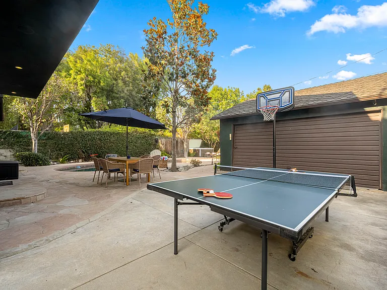 6714 Blucher Ave — Photo 34