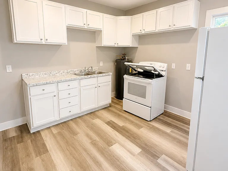 207 Whittemore St #2 — Photo 6
