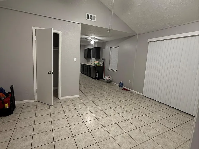 5519 Mendota Ln — Photo 7