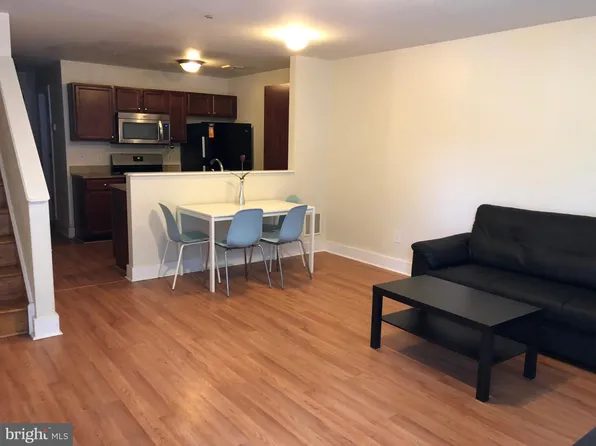 4310 Wallace St, Philadelphia, PA 19104