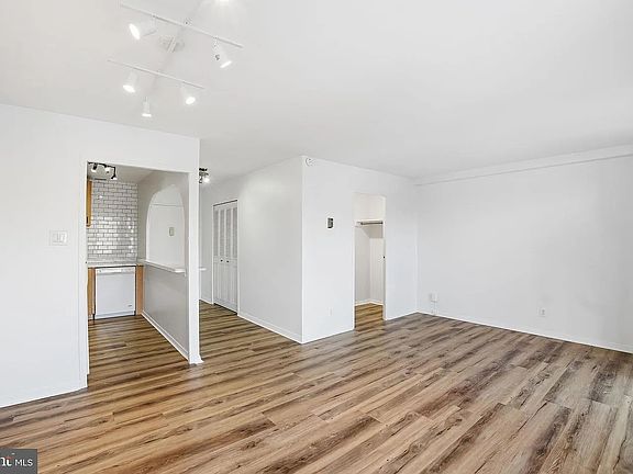 4th image of 2829 Connecticut Ave NW APT 411