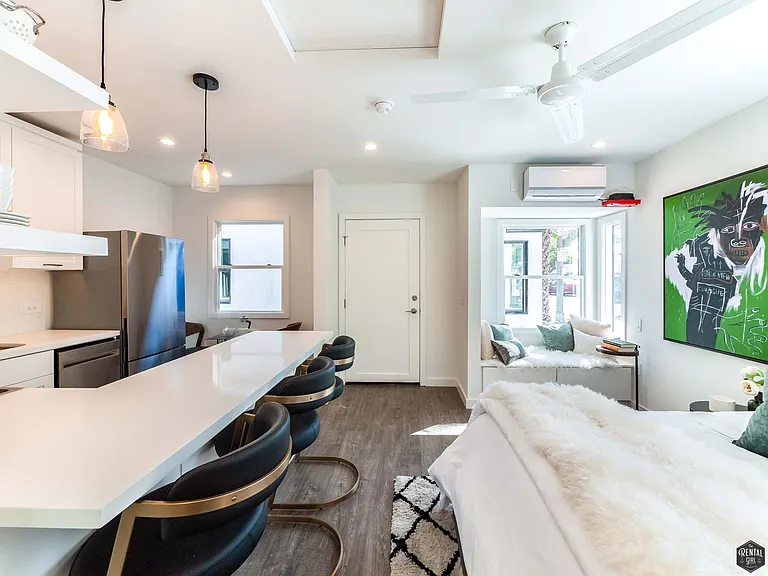 24 Argonne Ave #2 — Photo 3