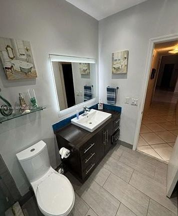 5th image of 2560 Azalea Ave #2560
