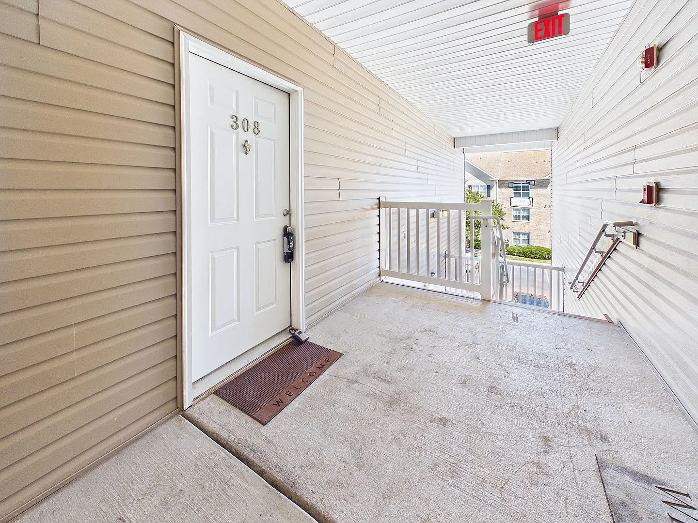618 Condo Club Dr Unit 307 — Photo 3