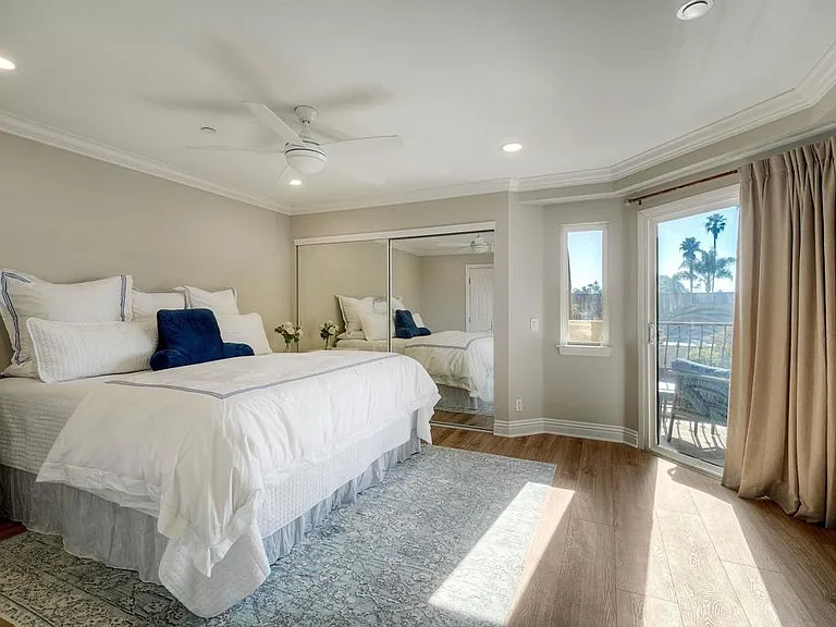 7509 Draper Ave — Photo 17