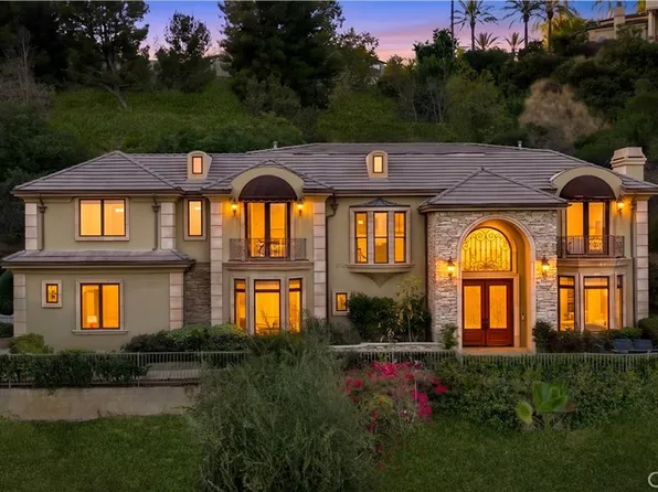 325 N Terrace View Dr, Monrovia, CA 91016