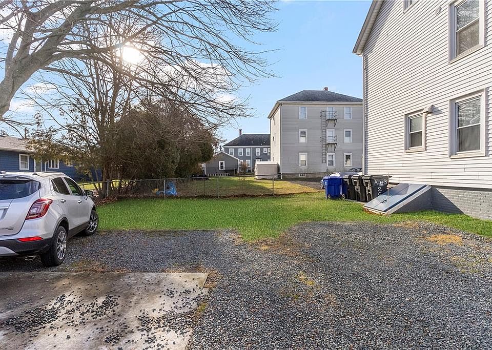 268 Ave Warren RI Zillow