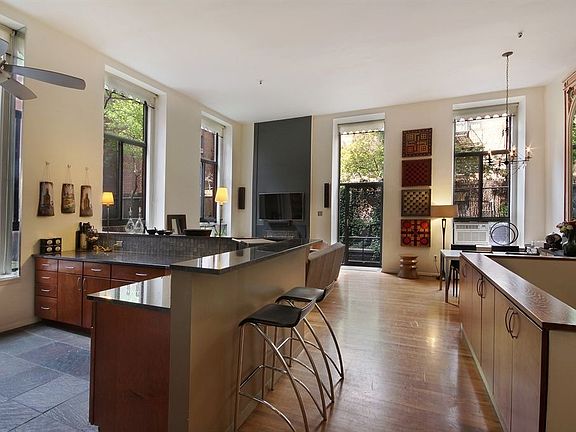 3rd image of 303 Mercer St APT A108