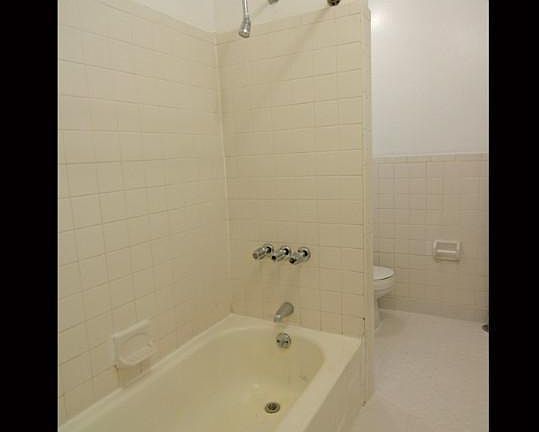 5th image of 196 Bradhurst Ave APT 36