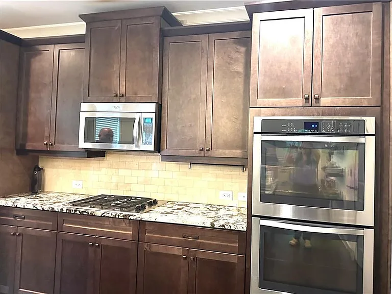 7490 Flintlock Way — Photo 4