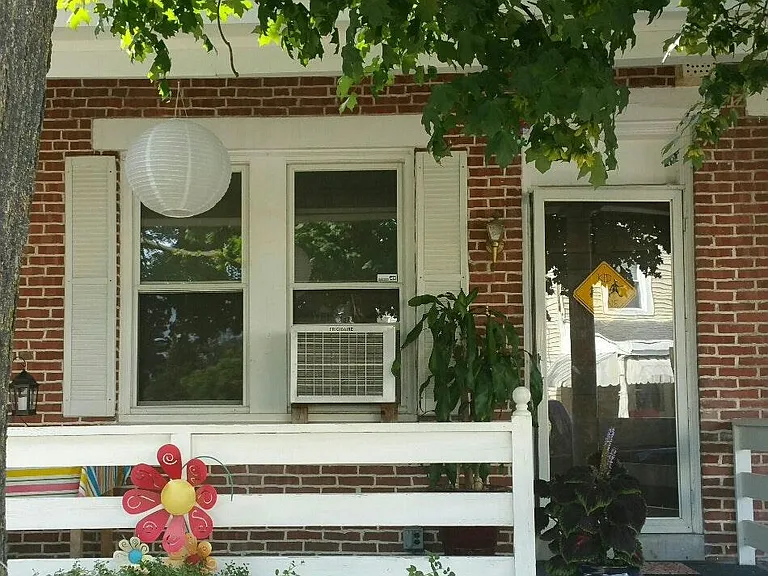 1515 Willow St — Photo 2