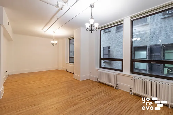 Sold by Yoreevo, LLC | media 6