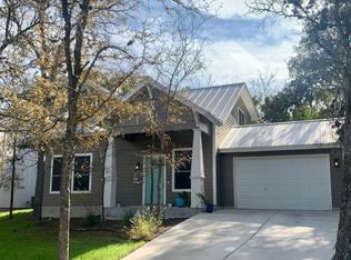 933 N Loop St, San Marcos, TX 78666