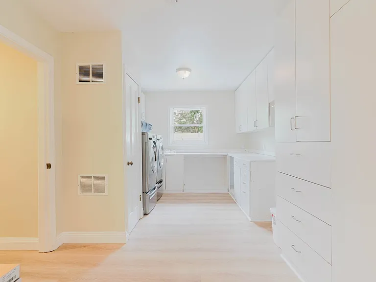 13405 Tiara St — Photo 30