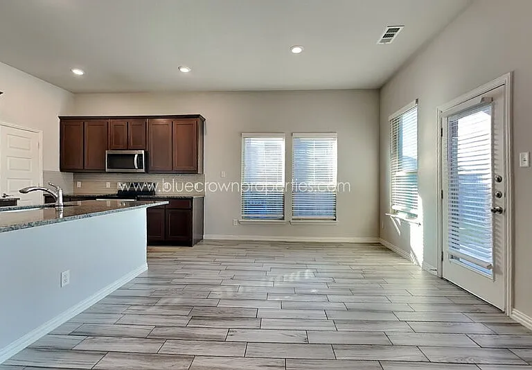 273 Cisco Trl — Photo 7