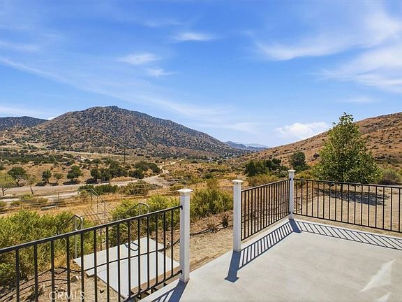 5th image of 1451 E Soledad Pass Rd