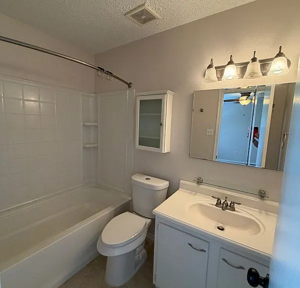 18210 Almonte Ln — Photo 6