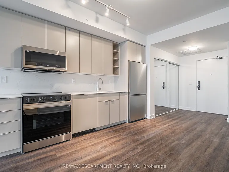 2075 Lakeshore Rd #1205 — Photo 6