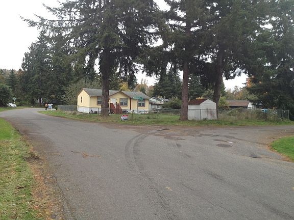 4th image of 608 Nisqually Park Dr SE