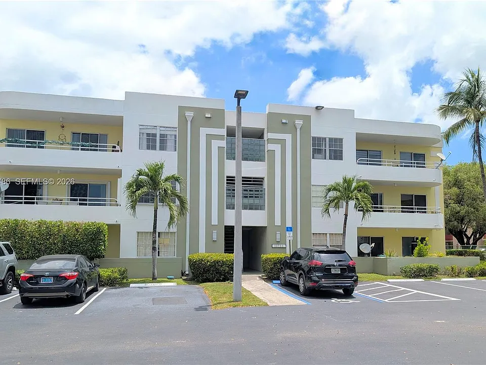 10765 SW 108th Ave #303