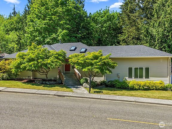 3rd image of 4930 Narbeck Avenue