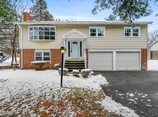 131 Forts Ferry Rd, Latham, NY 12110