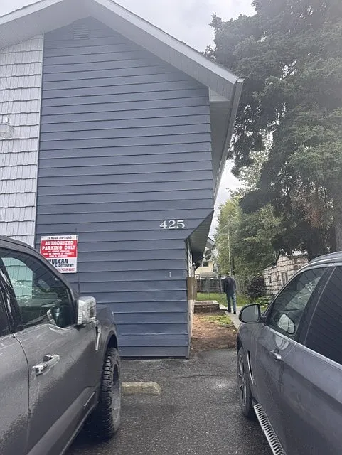 2 bed, 900 sqft, $1,600 — Photo 3